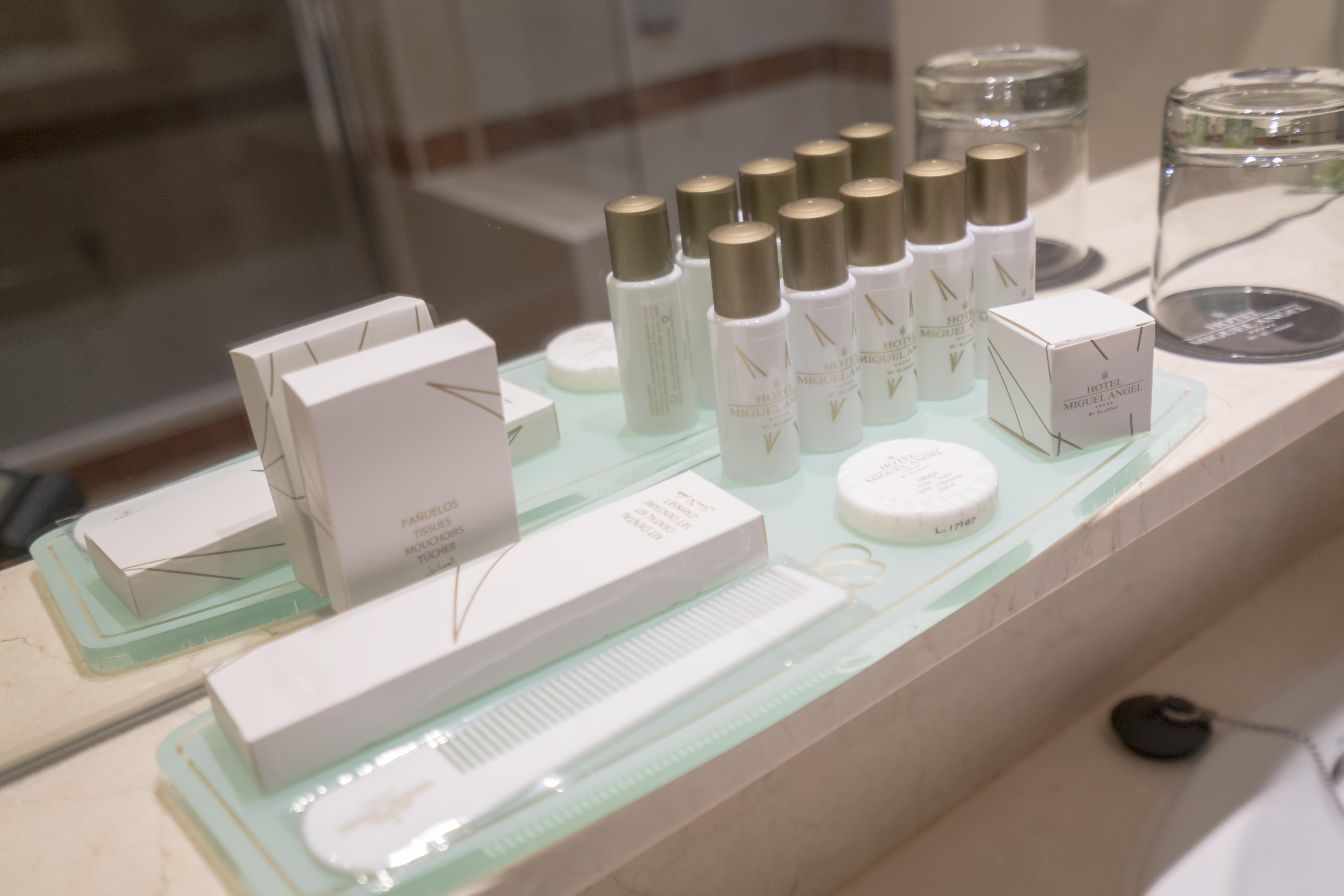 Hotel Miguel Angel Madrid Exterior foto The White Company toiletries