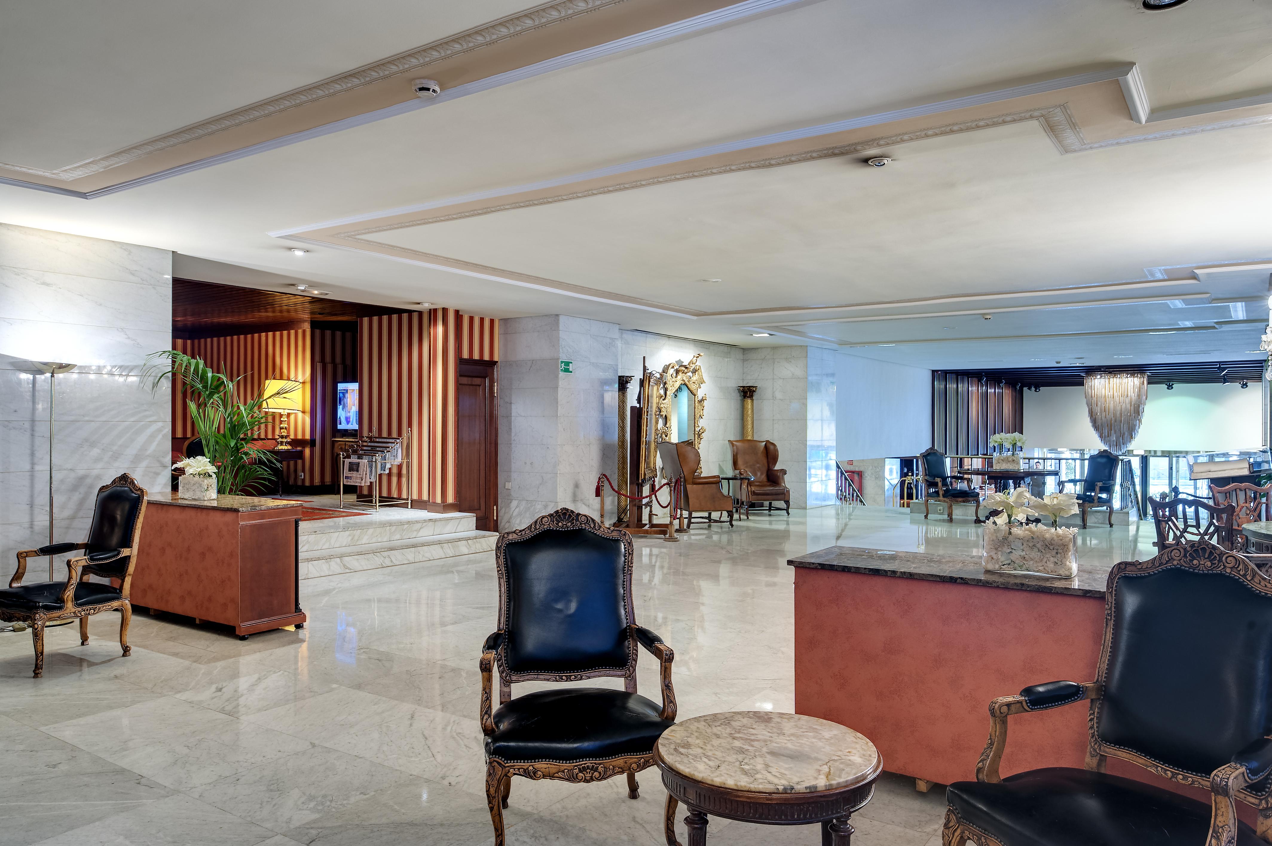 Hotel Miguel Angel Madrid Exterior foto Lobby