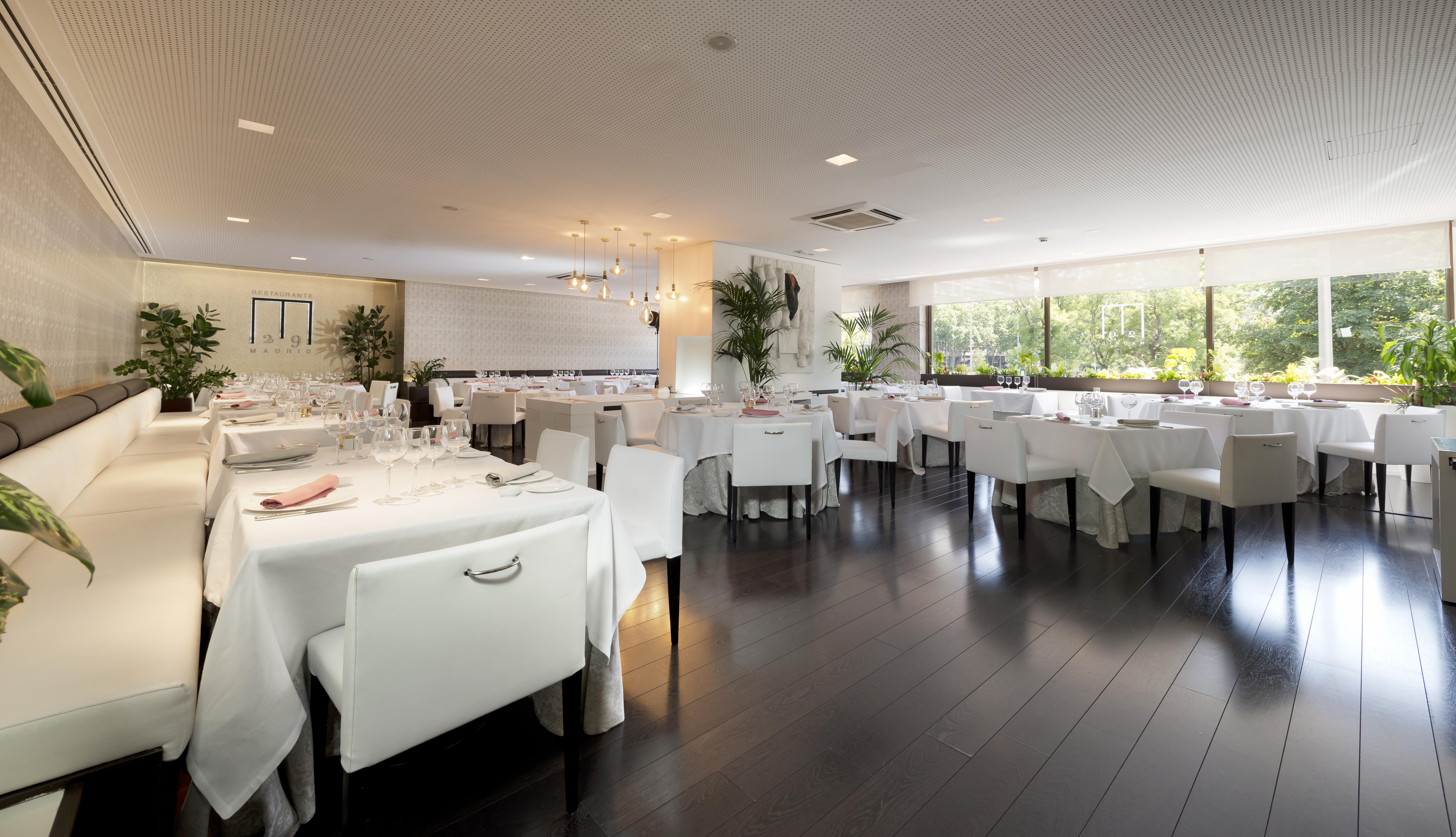 Hotel Miguel Angel Madrid Exterior foto Restaurant