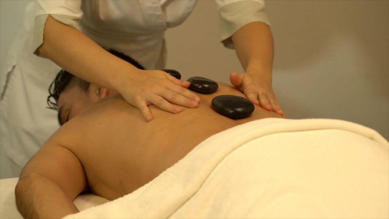 Hotel Miguel Angel Madrid Exterior foto Hot stone massage