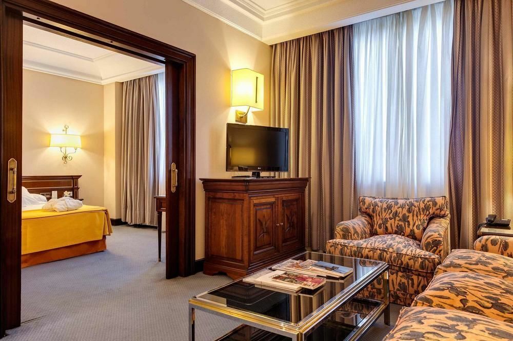 Hotel Miguel Angel Madrid Exterior foto Suite